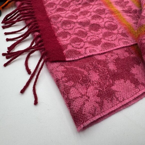 Kuna Baby Alpaca Scarf Fringe Pink soft warm patterned - Picture 5 of 7